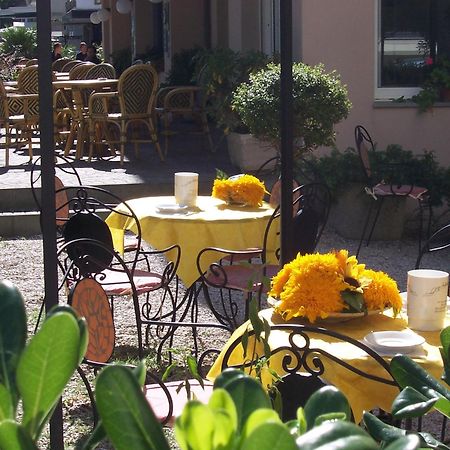 Hotel Des Bains Cattolica Eksteriør bilde