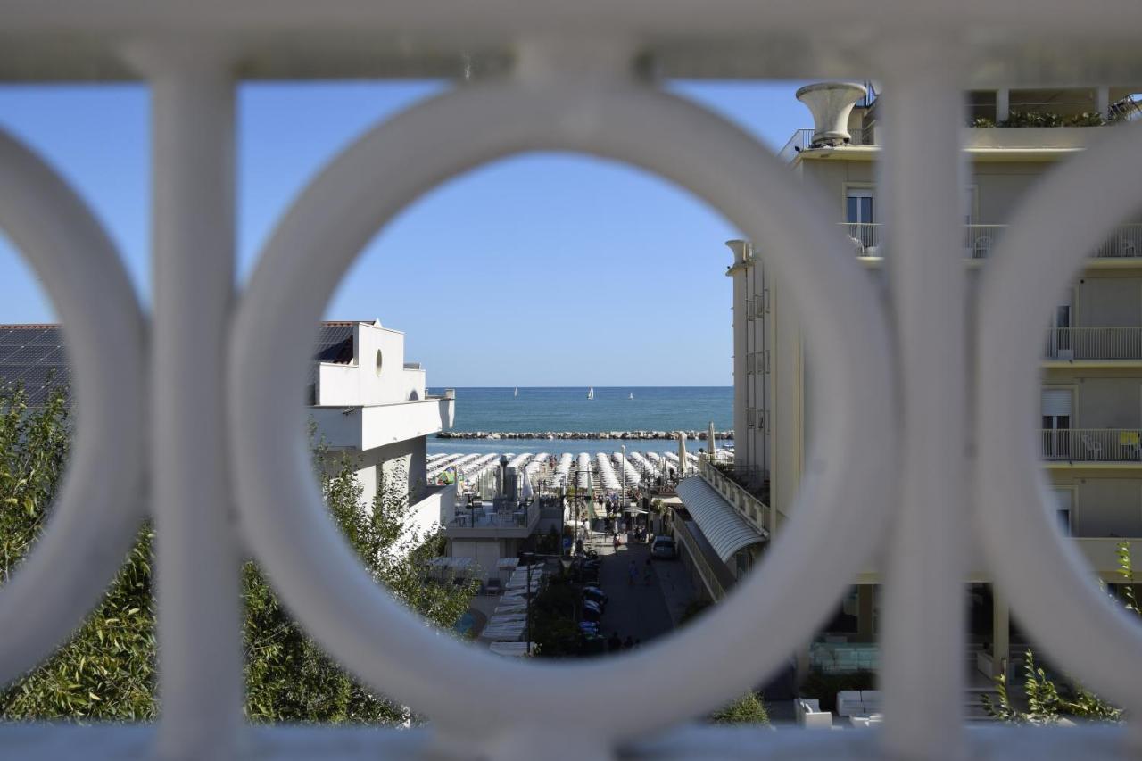 Hotel Des Bains Cattolica Eksteriør bilde