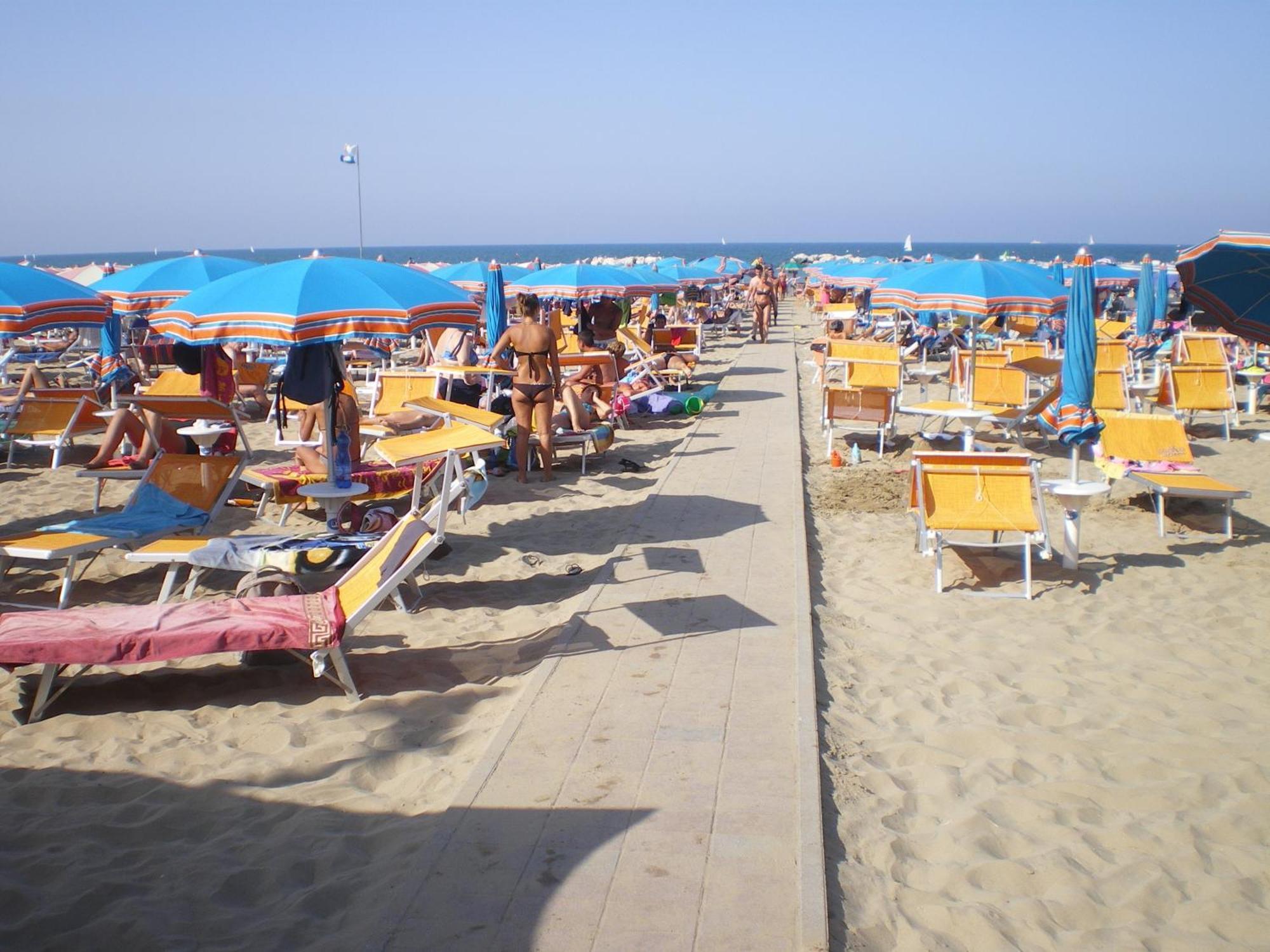 Hotel Des Bains Cattolica Eksteriør bilde