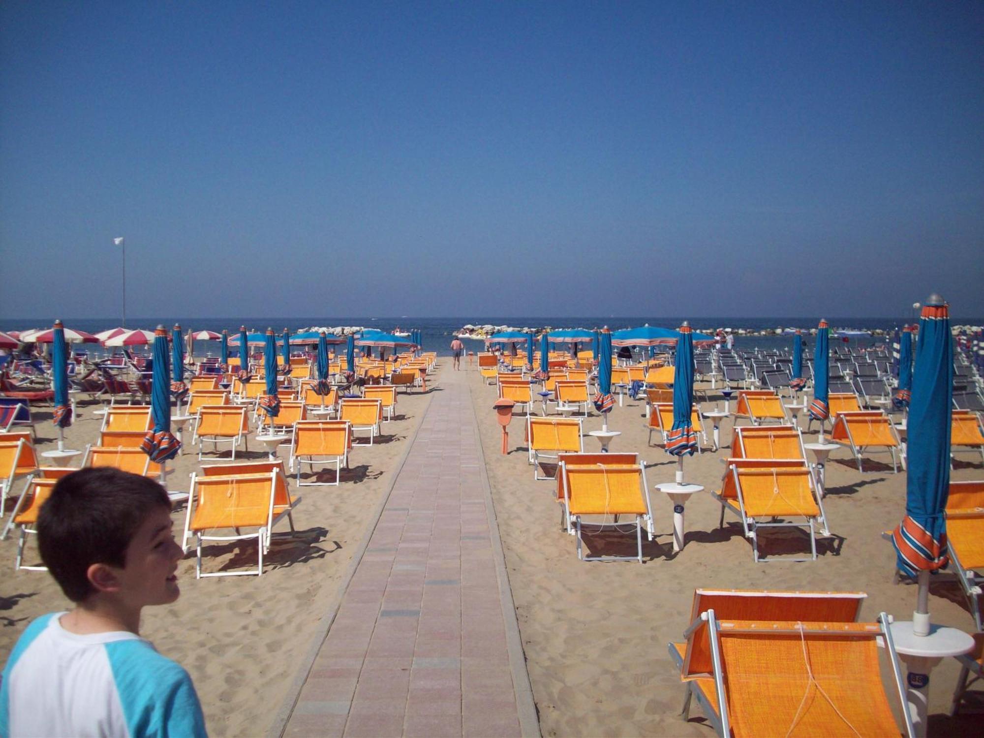 Hotel Des Bains Cattolica Eksteriør bilde